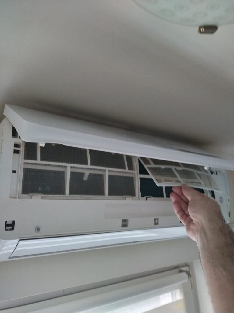 curatare aer conditionat bucuresti